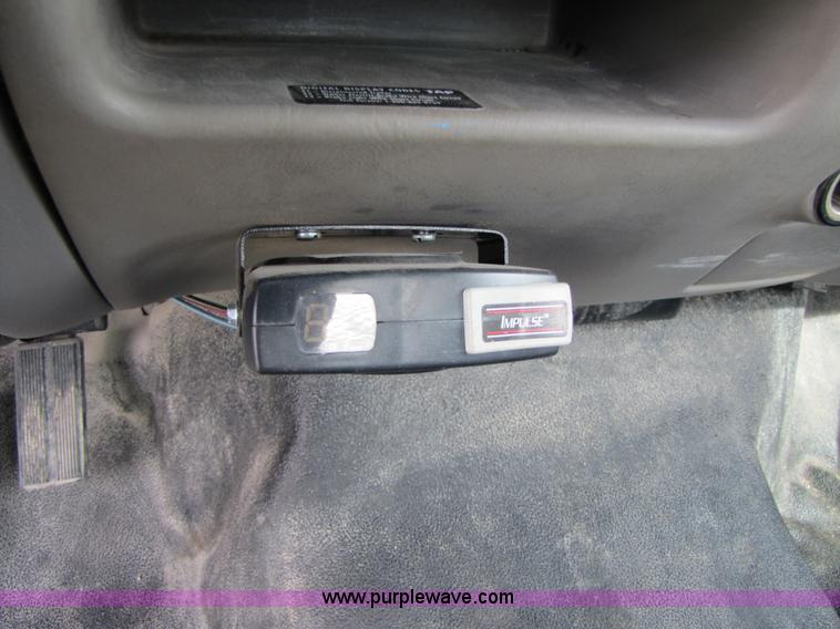 image for item A4692 1999 Ford F350 Super Duty pickup truck