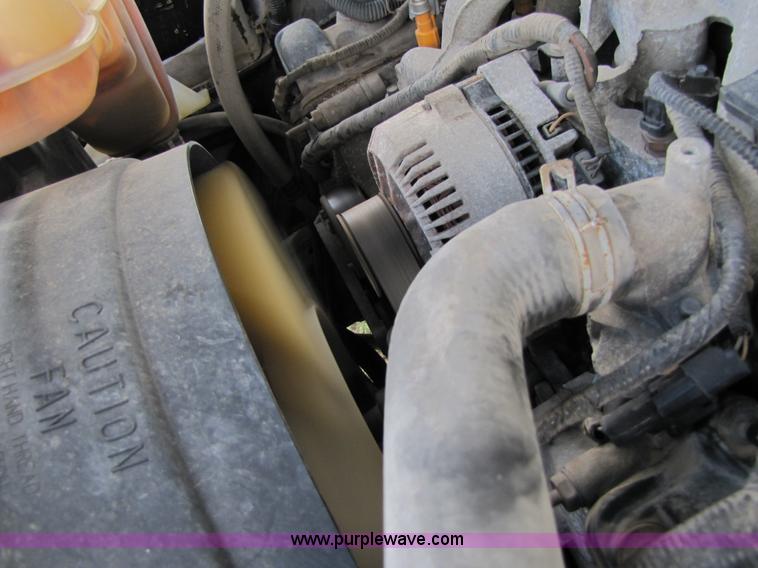 image for item A4692 1999 Ford F350 Super Duty pickup truck