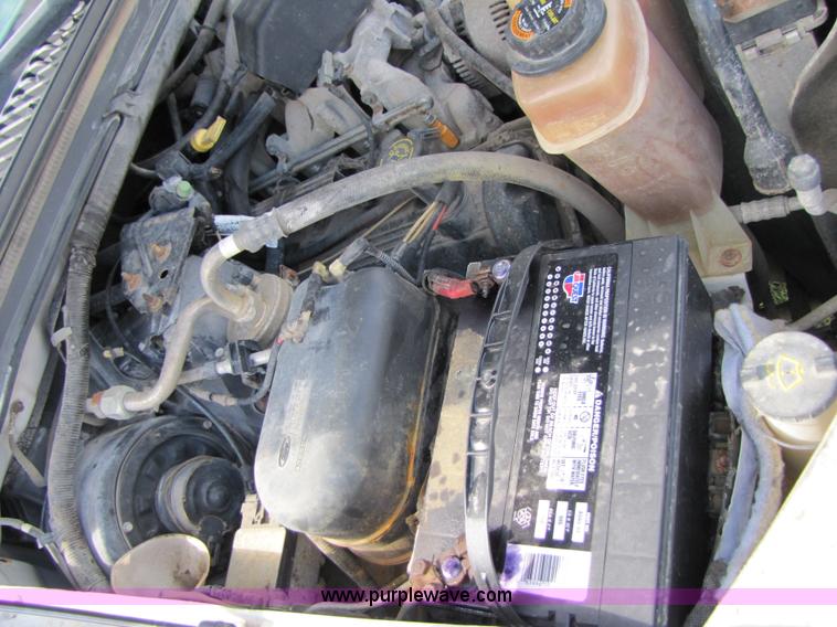 image for item A4692 1999 Ford F350 Super Duty pickup truck