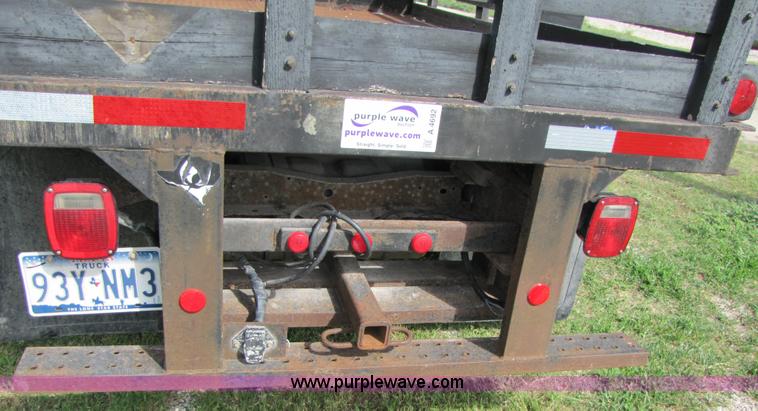 image for item A4692 1999 Ford F350 Super Duty pickup truck