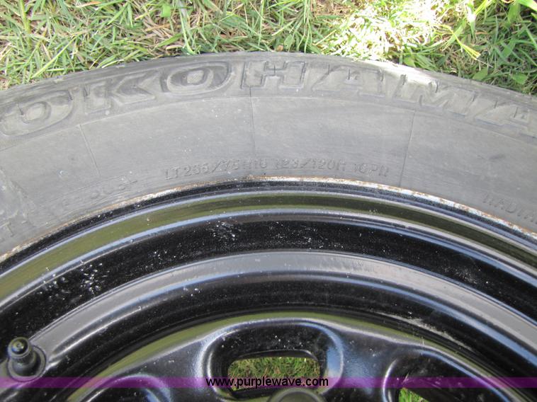 image for item A4692 1999 Ford F350 Super Duty pickup truck