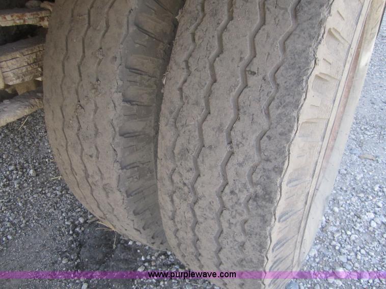 image for item A4795 1967 Ford F600 dump truck