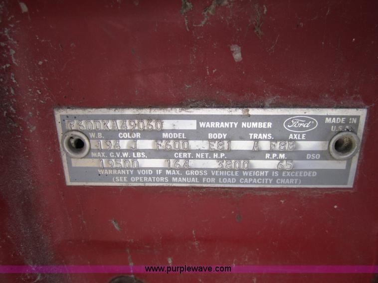 image for item A4795 1967 Ford F600 dump truck