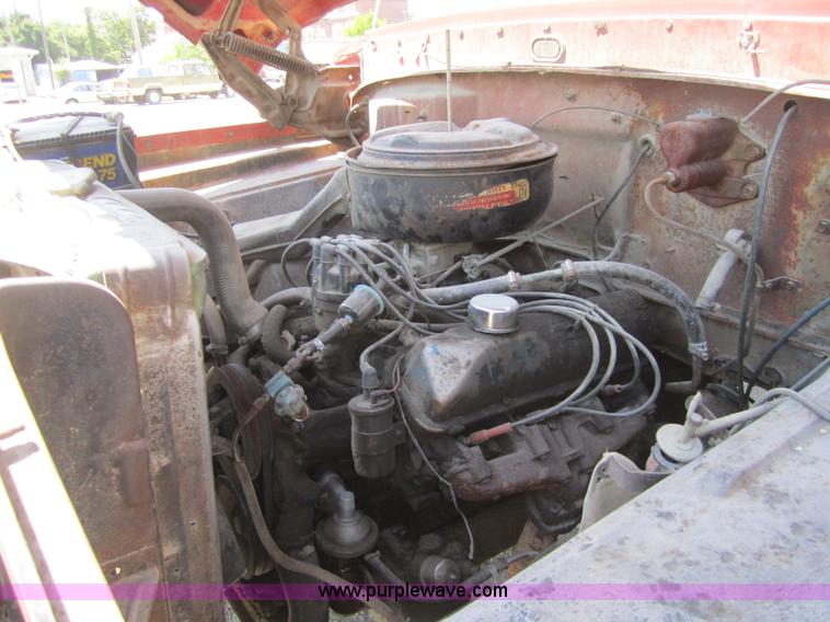 image for item A4795 1967 Ford F600 dump truck