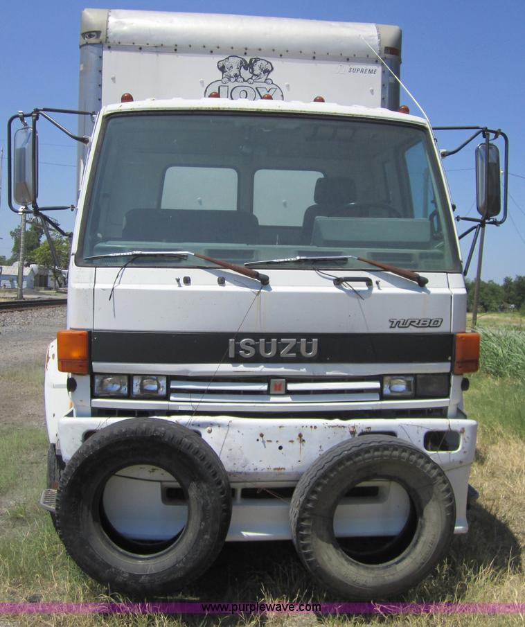 image for item A4796 1989 Isuzu FTR box truck