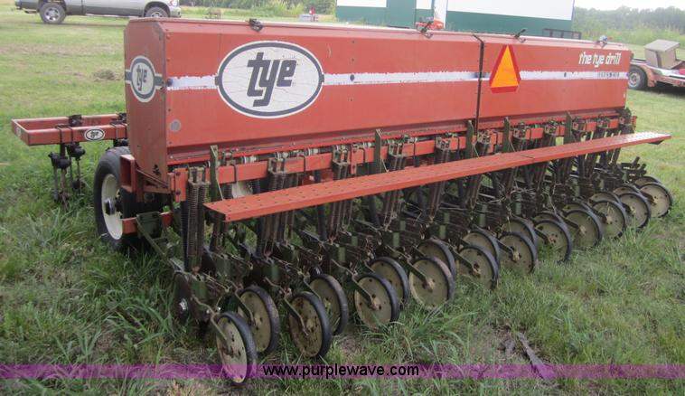 image for item A4799 Tye 15' no-till drill with coulters