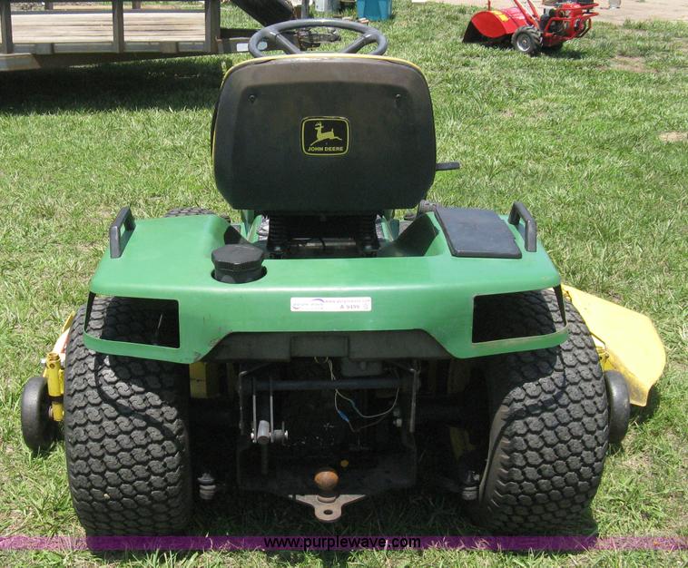 image for item A9499 John Deere 425 lawn tractor
