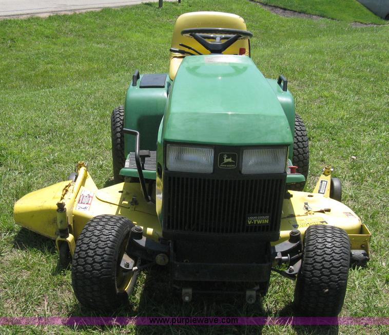 image for item A9499 John Deere 425 lawn tractor