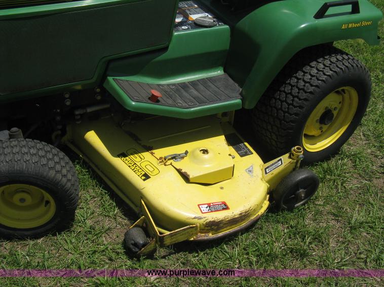 image for item A9499 John Deere 425 lawn tractor