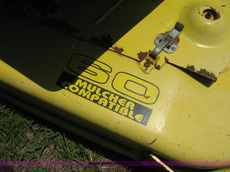 image for item A9499 John Deere 425 lawn tractor