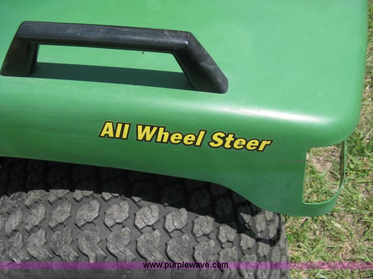 image for item A9499 John Deere 425 lawn tractor