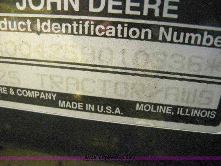image for item A9499 John Deere 425 lawn tractor