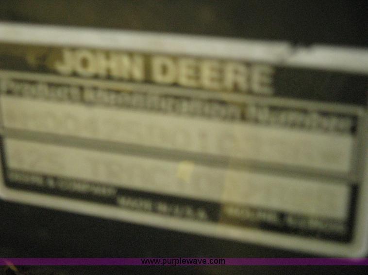 image for item A9499 John Deere 425 lawn tractor