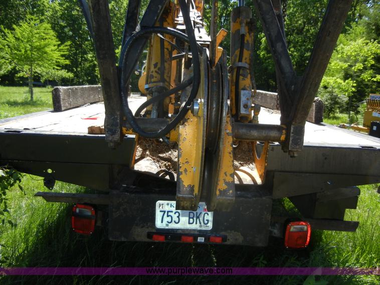 image for item 2353 1986 International S1754 bucket truck