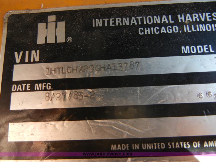 image for item 2353 1986 International S1754 bucket truck