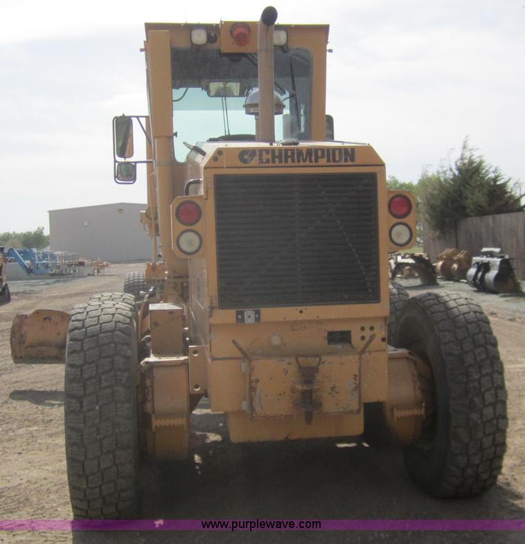 image for item 3082 1996 Champion 720A motor grader