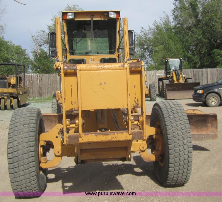 image for item 3082 1996 Champion 720A motor grader