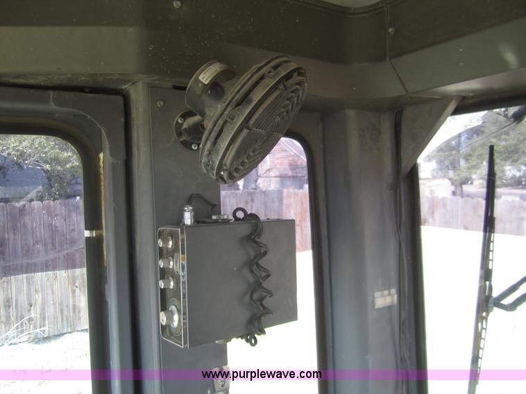 image for item 3082 1996 Champion 720A motor grader