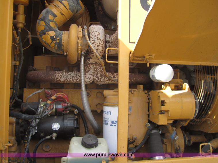 image for item 3082 1996 Champion 720A motor grader