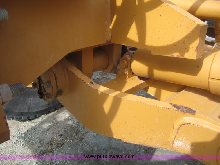 image for item 3082 1996 Champion 720A motor grader