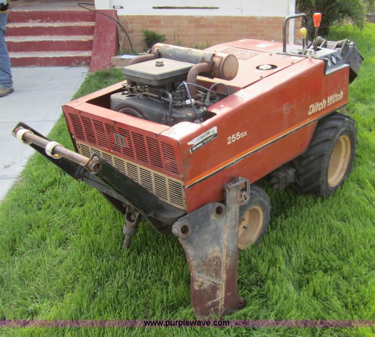 image for item 3177 Ditch Witch 255SX vibratory plow