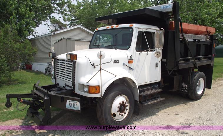 image for item 5396 2000 International 4700 dump truck