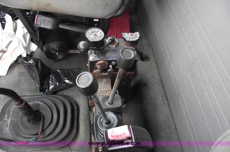 image for item 5396 2000 International 4700 dump truck