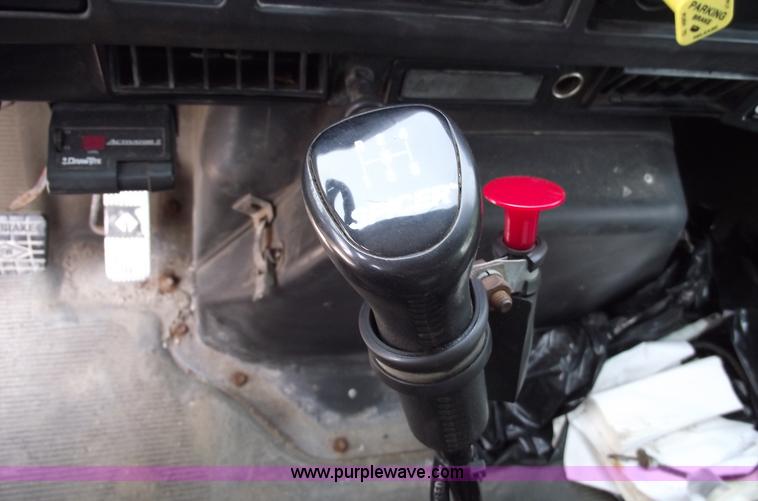 image for item 5396 2000 International 4700 dump truck