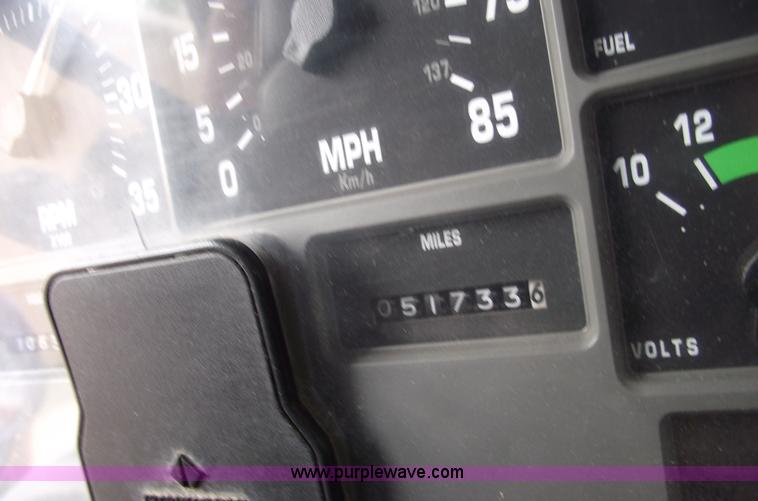 image for item 5396 2000 International 4700 dump truck