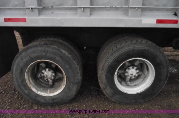 image for item 5407 1987 Ford LS9000 dump truck