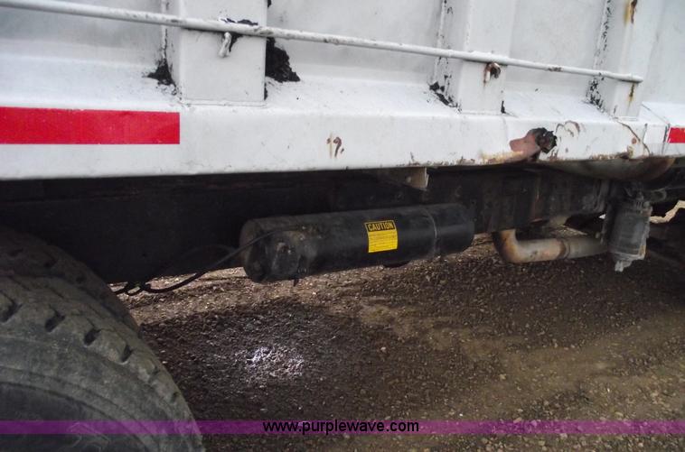 image for item 5407 1987 Ford LS9000 dump truck