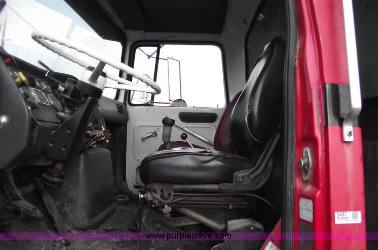 image for item 5407 1987 Ford LS9000 dump truck