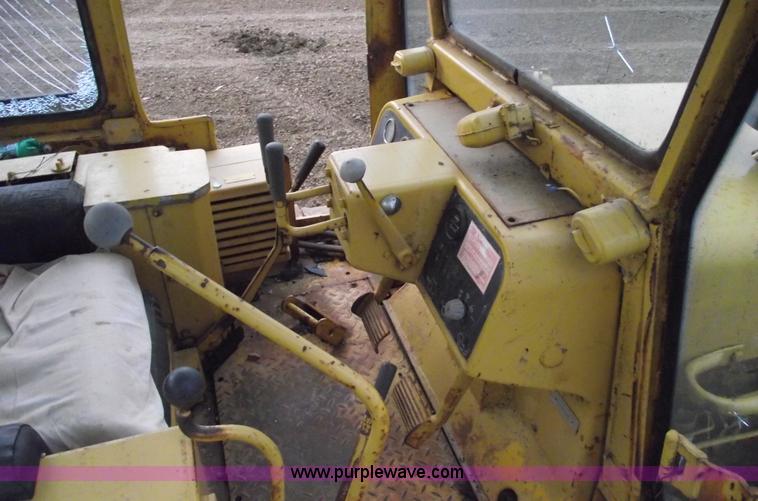 image for item 5408 Caterpillar D5B dozer