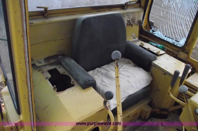 image for item 5408 Caterpillar D5B dozer