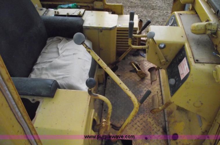 image for item 5408 Caterpillar D5B dozer