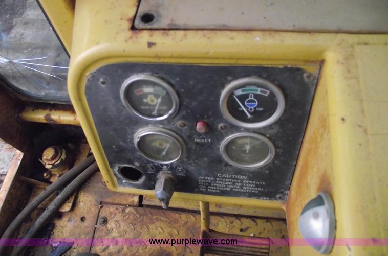 image for item 5408 Caterpillar D5B dozer