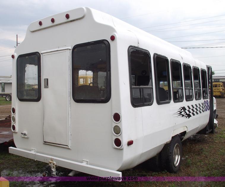 image for item 5413 1982 Ford E350 bus