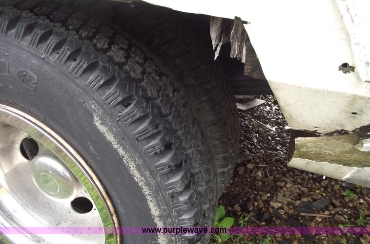 image for item 5413 1982 Ford E350 bus