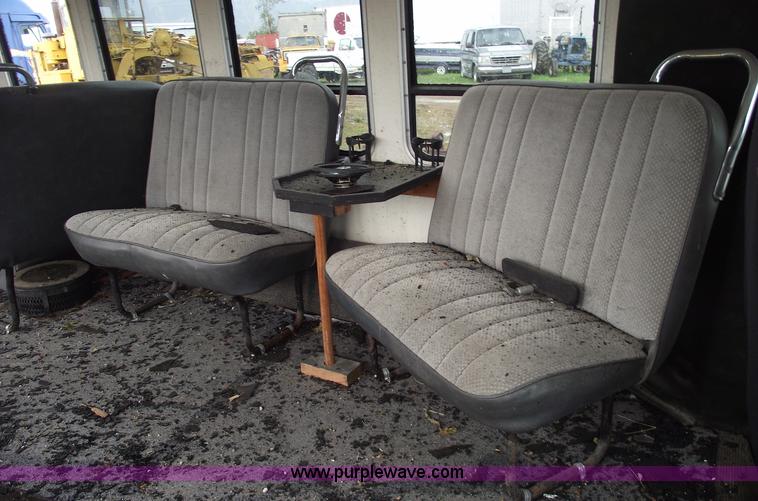 image for item 5413 1982 Ford E350 bus