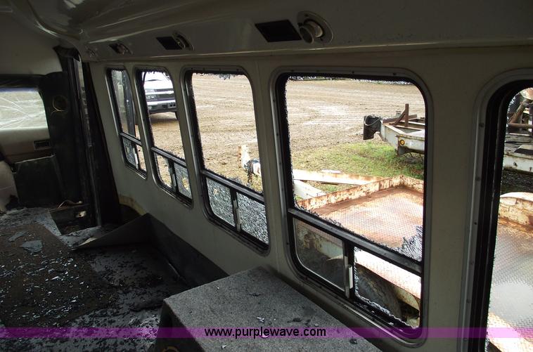 image for item 5413 1982 Ford E350 bus