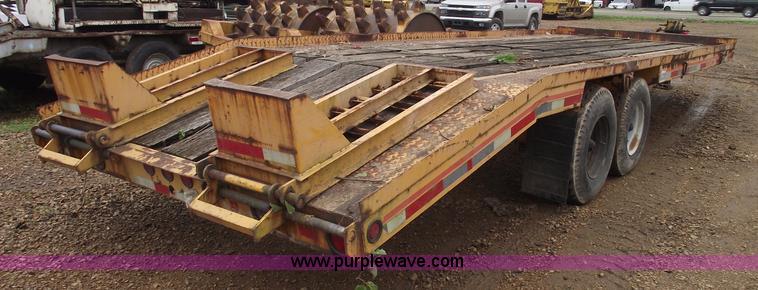 image for item 5419 1987 Interstate 16BST flatbed trailer