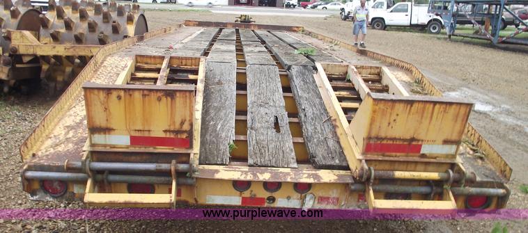 image for item 5419 1987 Interstate 16BST flatbed trailer
