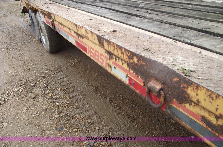 image for item 5419 1987 Interstate 16BST flatbed trailer