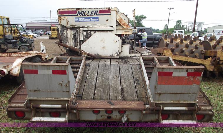 image for item 5420 1985 Interstate G16BST flatbed trailer