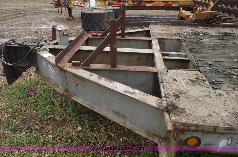 image for item 5420 1985 Interstate G16BST flatbed trailer