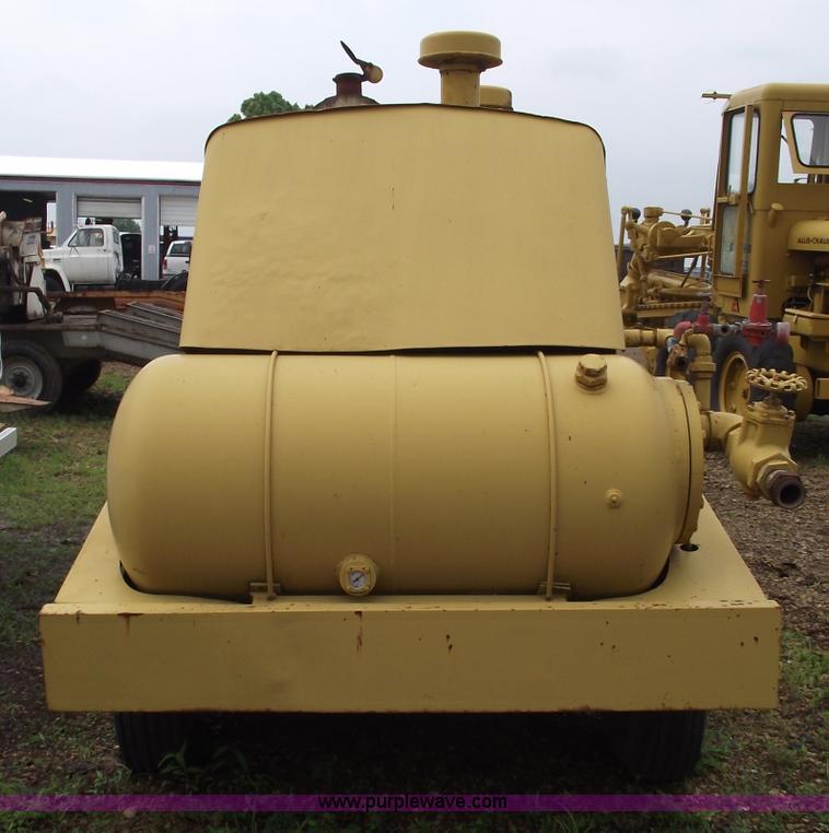 image for item 5421 Ingersoll Rand DR600 towable compressor