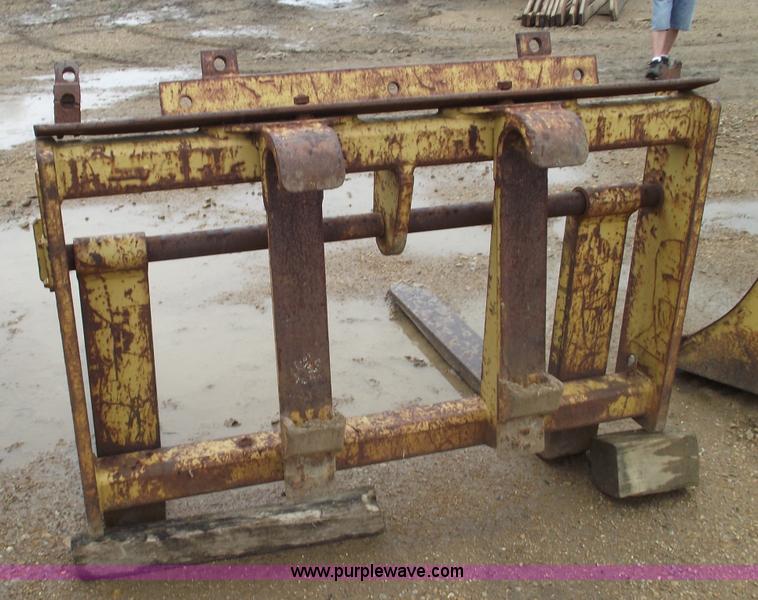 image for item 5422 Balderson 48" universal loader forks