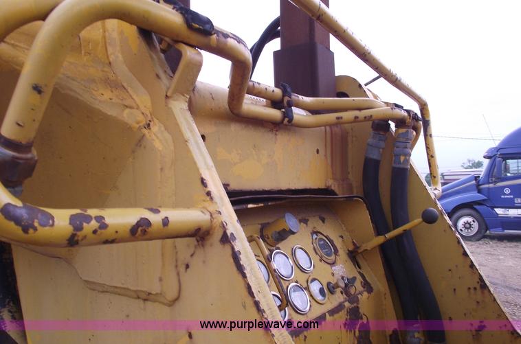image for item 5425 1966 Case 1150 track loader