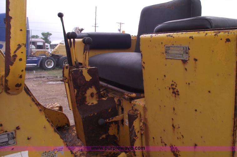 image for item 5425 1966 Case 1150 track loader