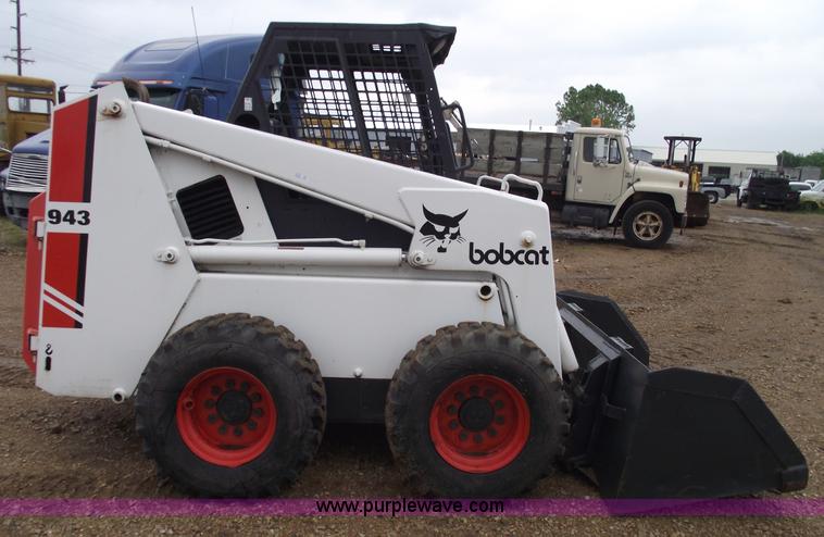 image for item 5427 1992 Bobcat 943 skid steer